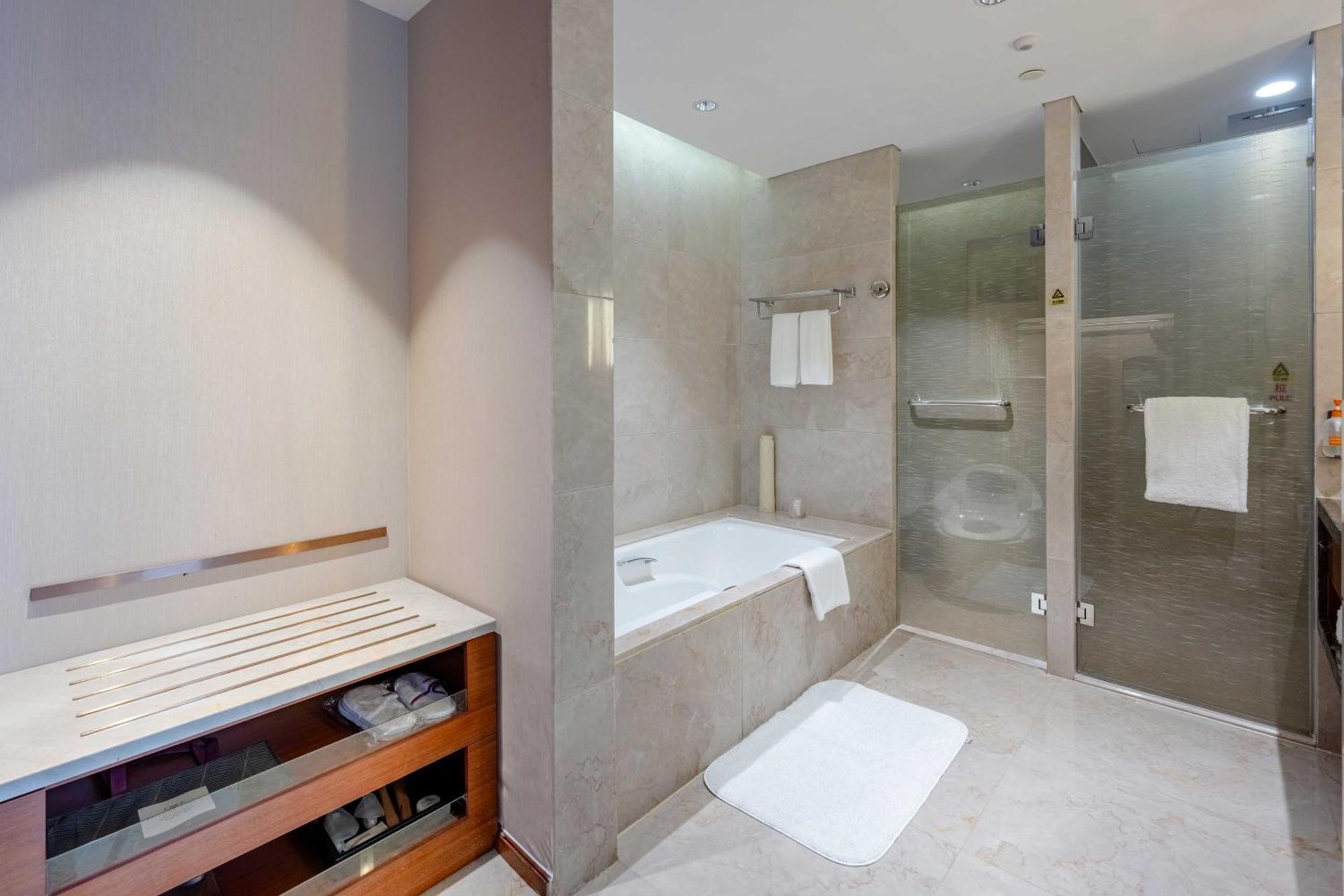 Hotel Crowne Plaza Wuxi Taihu By Ihg Zewnętrze zdjęcie